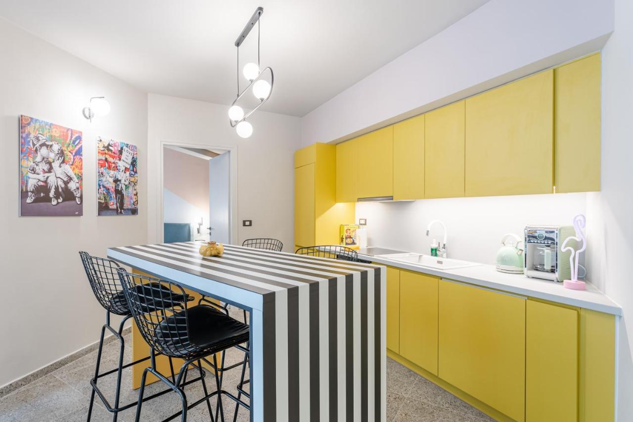 Pop Art Homm In Groovy Koukaki Lägenhet Aten Exteriör bild
