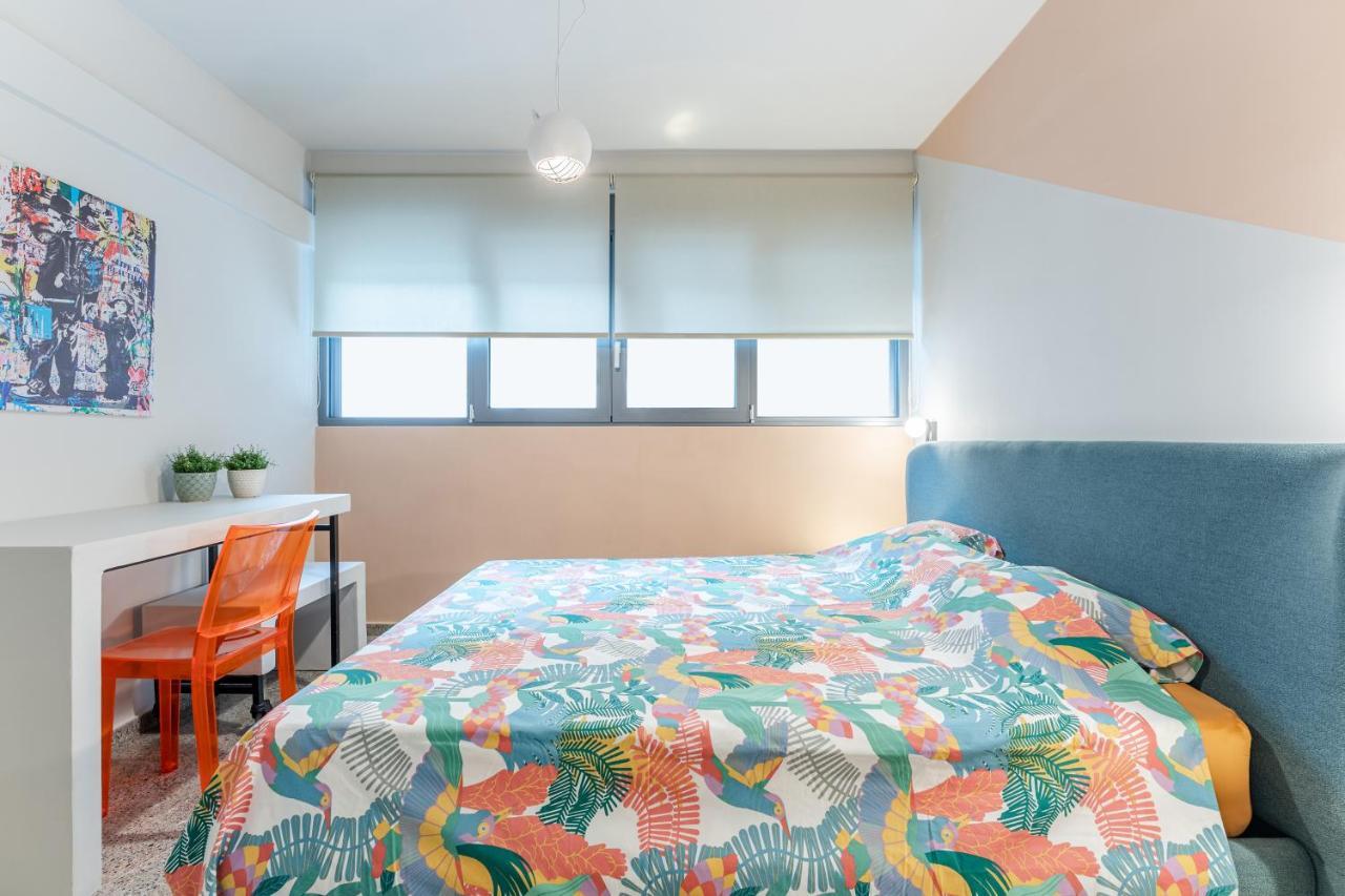 Pop Art Homm In Groovy Koukaki Lägenhet Aten Exteriör bild